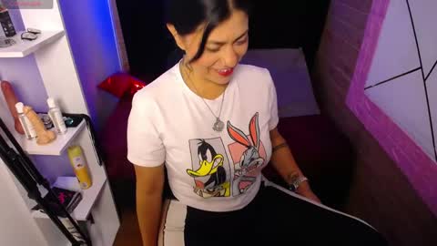 claraa luna online show from 04-21-26, 12:01