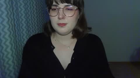 Clara online show from 04-16-26, 05:25