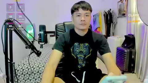 Snapshot of clarkyplaze chatting on 06-28-26, 11:44 Clark online show from 06-28-26, 11:44