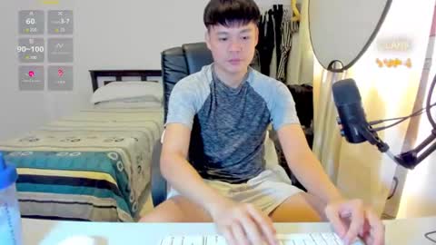 Snapshot of clarkyplaze chatting on 07-18-26, 12:59 Clark online show from 07-18-26, 12:59