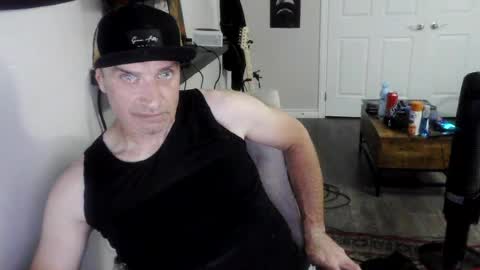 Snapshot of clintwood12 chatting on 06-13-26, 05:38 chad online show from 06-13-26, 05:38