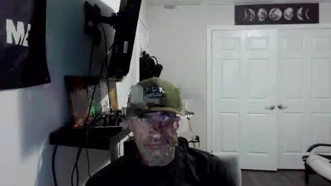 Snapshot of clintwood12 chatting on 06-14-26, 03:03 chad online show from 06-14-26, 03:03