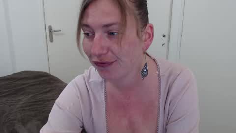 Syl  online show from 03-05-26, 07:48