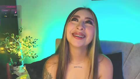 Snapshot of cloe_martinezz_ chatting on 04-23-26, 07:38 cloe_martinezz_ online show from 04-23-26, 07:38