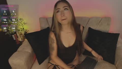 Snapshot of cloe_martinezz_ chatting on 05-27-26, 08:17 cloe_martinezz_ online show from 05-27-26, 08:17