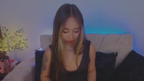 cloe_martinezz_ online show from 07-23-26, 08:40
