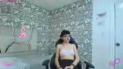 cloee_tay1 online show from 02-14-26, 11:51