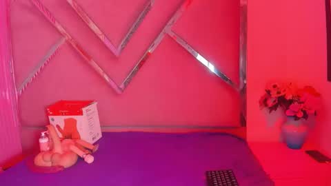 Snapshot of cloemorenti_ chatting on 11-24-25, 03:34 CloeMorenti online show from 11-24-25, 03:34