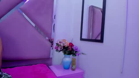 Snapshot of cloemorenti_ chatting on 03-21-26, 01:26 CloeMorenti online show from 03-21-26, 01:26