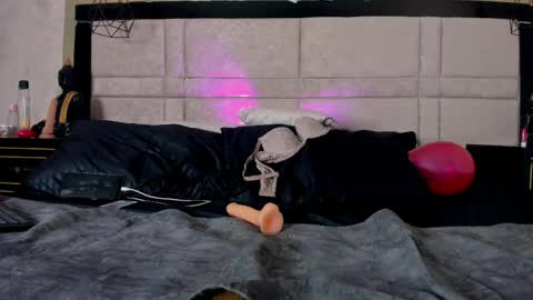 Clohe the wonder online show from 04-15-26, 11:05