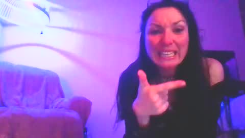 cloudy2025 online show from 02-09-26, 04:05