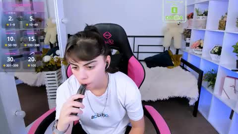 Snapshot of cocoa_sins chatting on 10-22-25, 06:02 Olivia online show from 10-22-25, 06:02