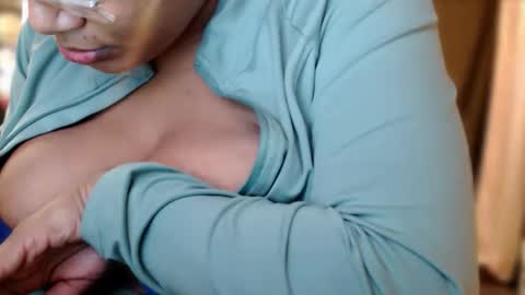 Big Titty Leara online show from 11-07-25, 01:27