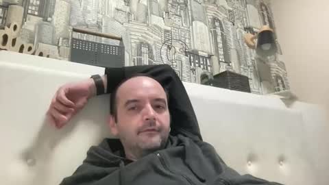 colambus83 online show from 03-06-26, 07:43