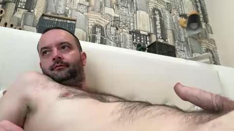 colambus83 online show from 03-11-26, 06:30