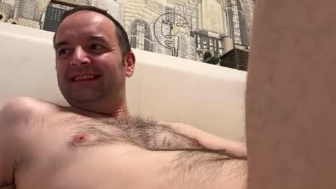 colambus83 online show from 04-09-26, 07:30