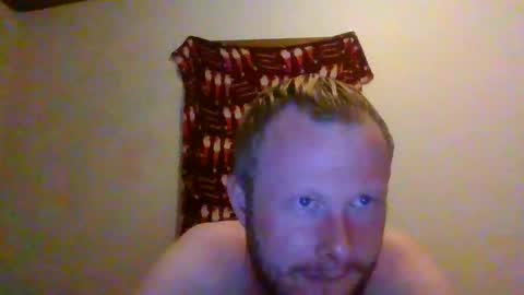 Snapshot of cole78390272 chatting on 05-08-26, 01:44 Cole online show from 05-08-26, 01:44