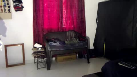 Snapshot of colinlatinbrown chatting on 06-25-26, 02:43 IG online show from 06-25-26, 02:43