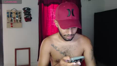 Snapshot of colinlatinbrown chatting on 07-06-26, 03:03 IG online show from 07-06-26, 03:03