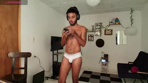 Snapshot of colinlatinbrown chatting on 07-09-26, 02:54 IG online show from 07-09-26, 02:54