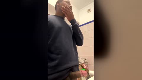 comedorderua4 online show from 03-15-26, 01:39