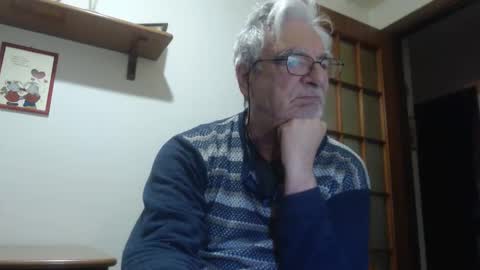 Snapshot of comemivuoi2 chatting on 02-11-26, 05:45 comemivuoi2 online show from 02-11-26, 05:45