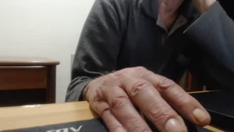 Snapshot of comemivuoi2 chatting on 03-17-26, 04:50 comemivuoi2 online show from 03-17-26, 04:50