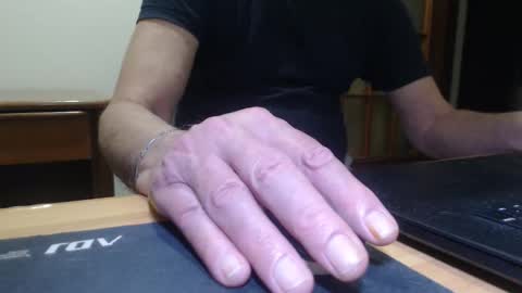 Snapshot of comemivuoi2 chatting on 04-12-26, 01:54 comemivuoi2 online show from 04-12-26, 01:54