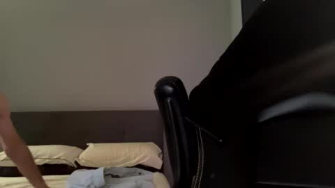 con8188 online show from 11-04-25, 04:22