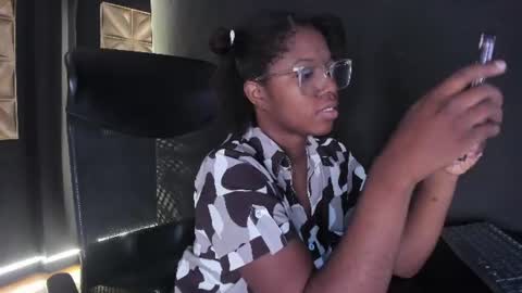 Snapshot of connywellss chatting on 07-01-26, 07:02 Nilo Solem online show from 07-01-26, 07:02