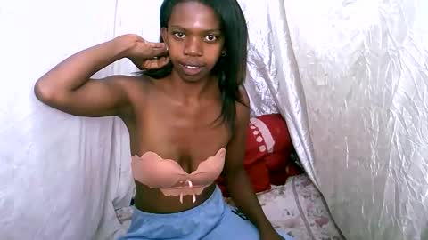 coquine_lara online show from 05-24-26, 12:59