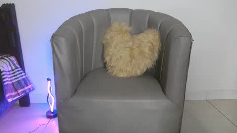 Coralie Bronson online show from 03-05-26, 02:51