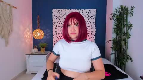 Snapshot of coralquinn chatting on 07-07-26, 08:13 online show from 07-07-26, 08:13
