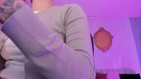 Corinne Russo online show from 03-20-26, 12:32