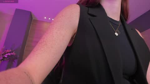 Corinne Russo online show from 05-21-26, 08:38