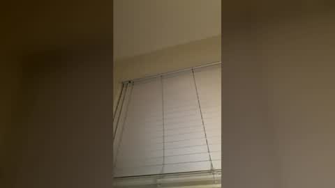 corky_violets online show from 06-18-26, 09:14