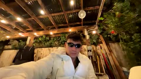 Snapshot of coronelking chatting on 11-17-25, 02:50 coronelking online show from 11-17-25, 02:50