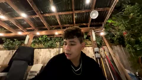 Snapshot of coronelking chatting on 11-24-25, 04:23 coronelking online show from 11-24-25, 04:23