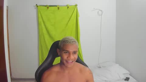 Ethan  online show from 05-18-26, 11:32
