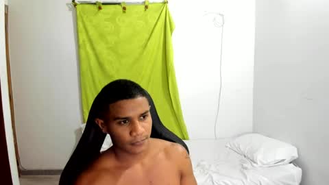 Snapshot of corzoethan chatting on 06-25-26, 01:16 Ethan online show from 06-25-26, 01:16