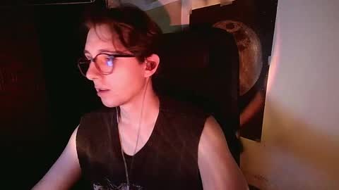 Snapshot of cosmonudes chatting on 05-06-26, 08:58 Barry online show from 05-06-26, 08:58