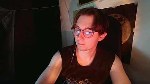 Snapshot of cosmonudes chatting on 05-08-26, 06:13 Barry online show from 05-08-26, 06:13