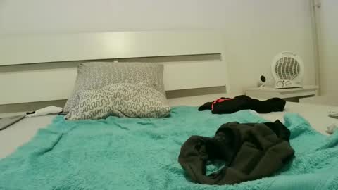 coucou14kl online show from 04-11-26, 05:28