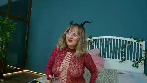 Snapshot of cougarmilf_ chatting on 06-14-26, 08:00 cougarmilf_ online show from 06-14-26, 08:00