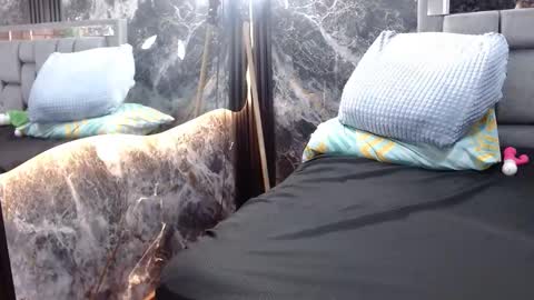 Andrea and Scott online show from 04-07-26, 08:48