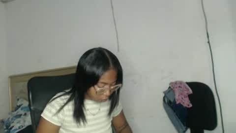 couple_hot0240129 online show from 02-25-26, 03:54
