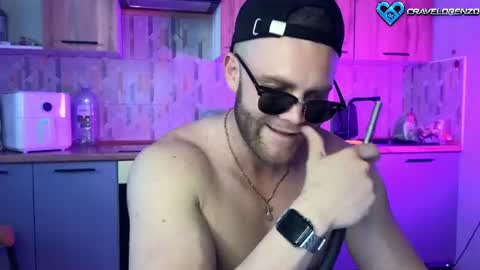 CraveLorenzo online show from 08-05-26, 03:48