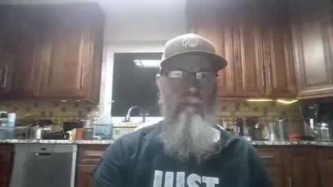 Snapshot of craven_moreass chatting on 05-17-26, 10:00 Dick Fitswell online show from 05-17-26, 10:00