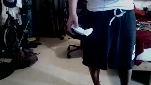 Snapshot of crazy4feetmanic chatting on 04-19-26, 01:05 drbucknaked online show from 04-19-26, 01:05
