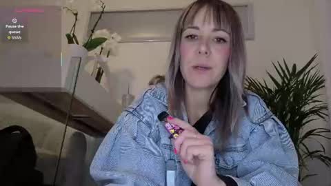 Stacy 2pm to 6pm mon-fri 3 CAT online show from 06-08-26, 01:33